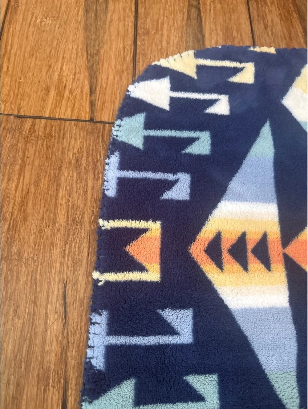 Pendleton Geometric Patterned Fleece Throw Blanket 48x70 Southwest Aztec - Picture 5 of 5